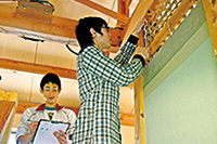 木造免震実験棟写真