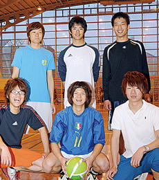 自分たちで今春立ち上げたフットサルサークルです。