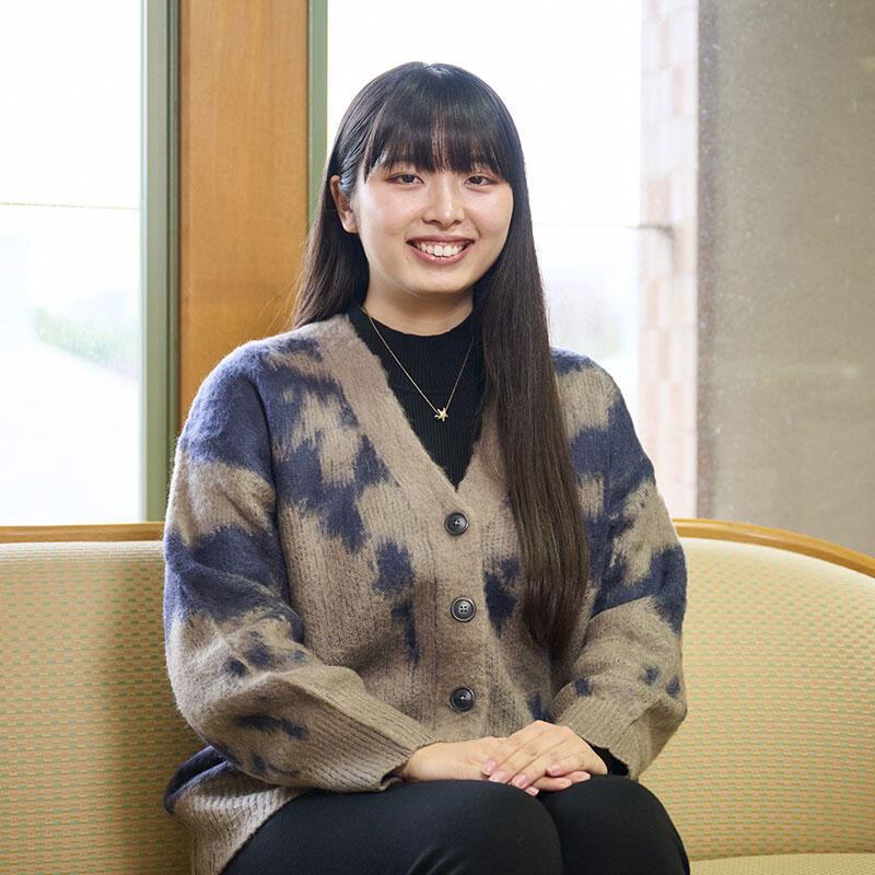 人間文化学部人間関係学科塩見凜さん
