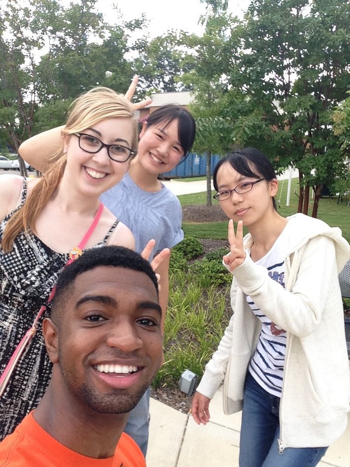 AUM学生と AUM学生と