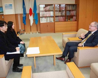 学長への報告風景