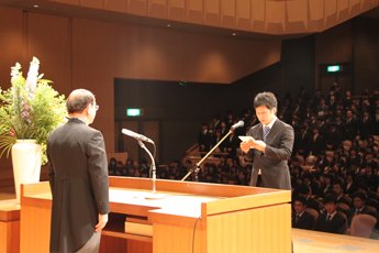 入学生誓いの言葉(大学院生代表)