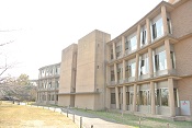 環境科学部棟10